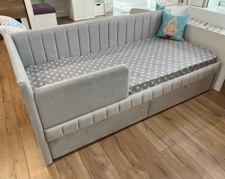 Угловая кровать Слайт Полоса 80х160 (правая). Велюр Тедди 304  от Династия Kids