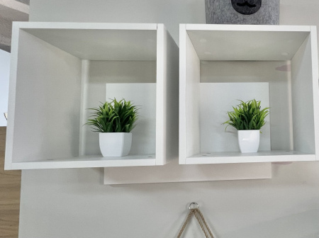 Полка настенная Квадрат-2 (дуб каньон+белый) 744 мм